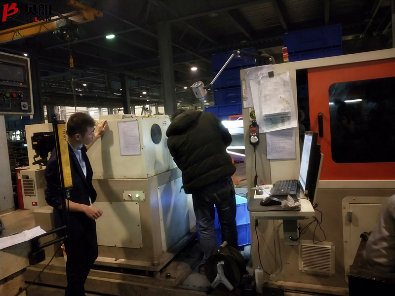 貝朗鋼絲折彎?rùn)C(jī)技術(shù)回訪(fǎng)廣州某客戶(hù)
